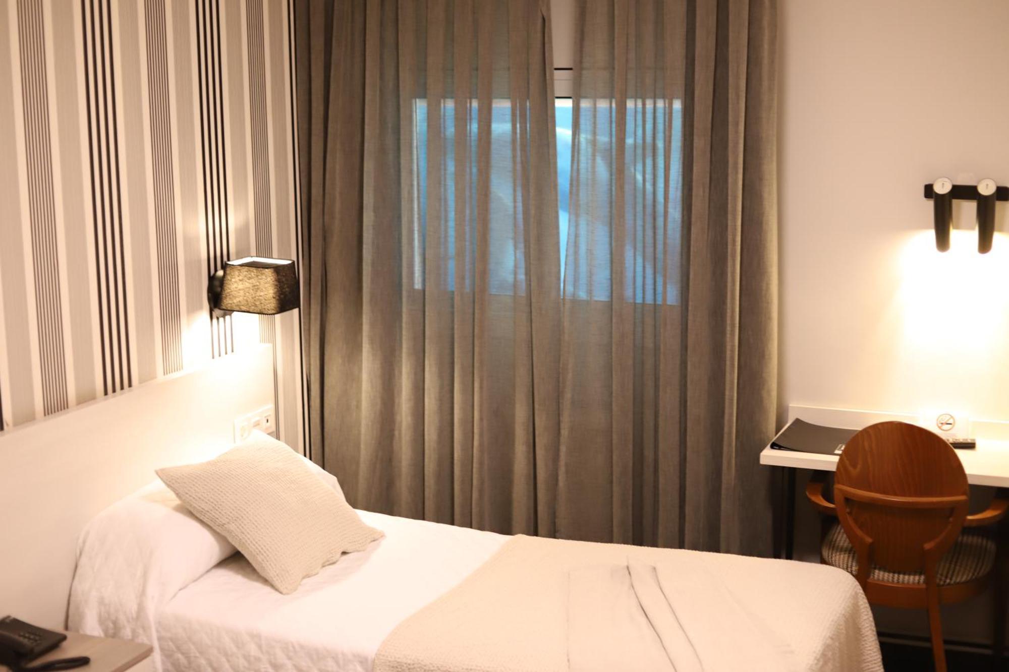 New Hotel Colon Mataró Buitenkant foto